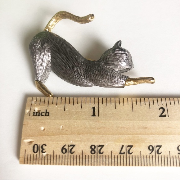 LIZ CLAIBORNE LC Black Stretching Cat Brooch Pin - Picture 7 of 8